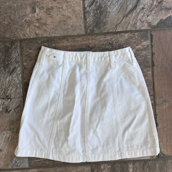 Abercrombie and Fitch White Button-Front Skirt 00 - Picture 2 of 3
